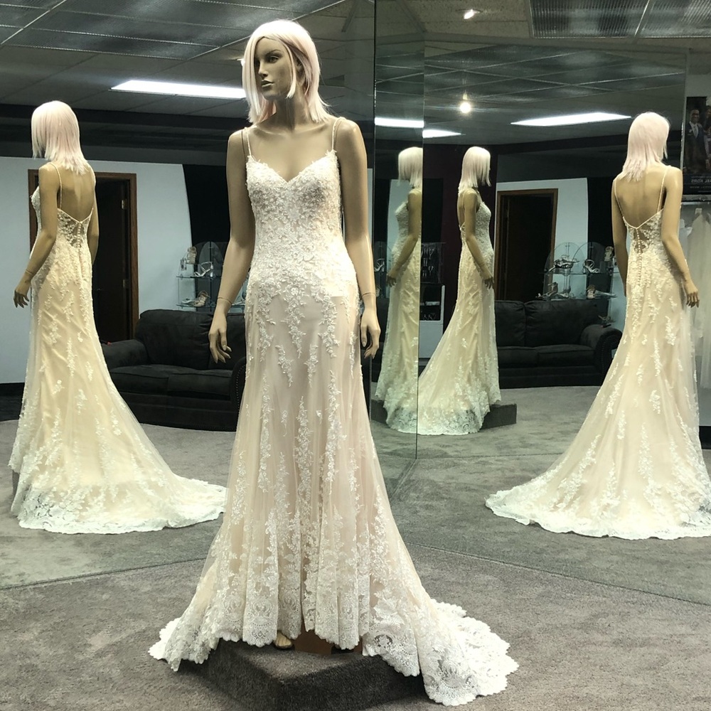 Maggie Sottero “Nola” Lace Wedding Dress